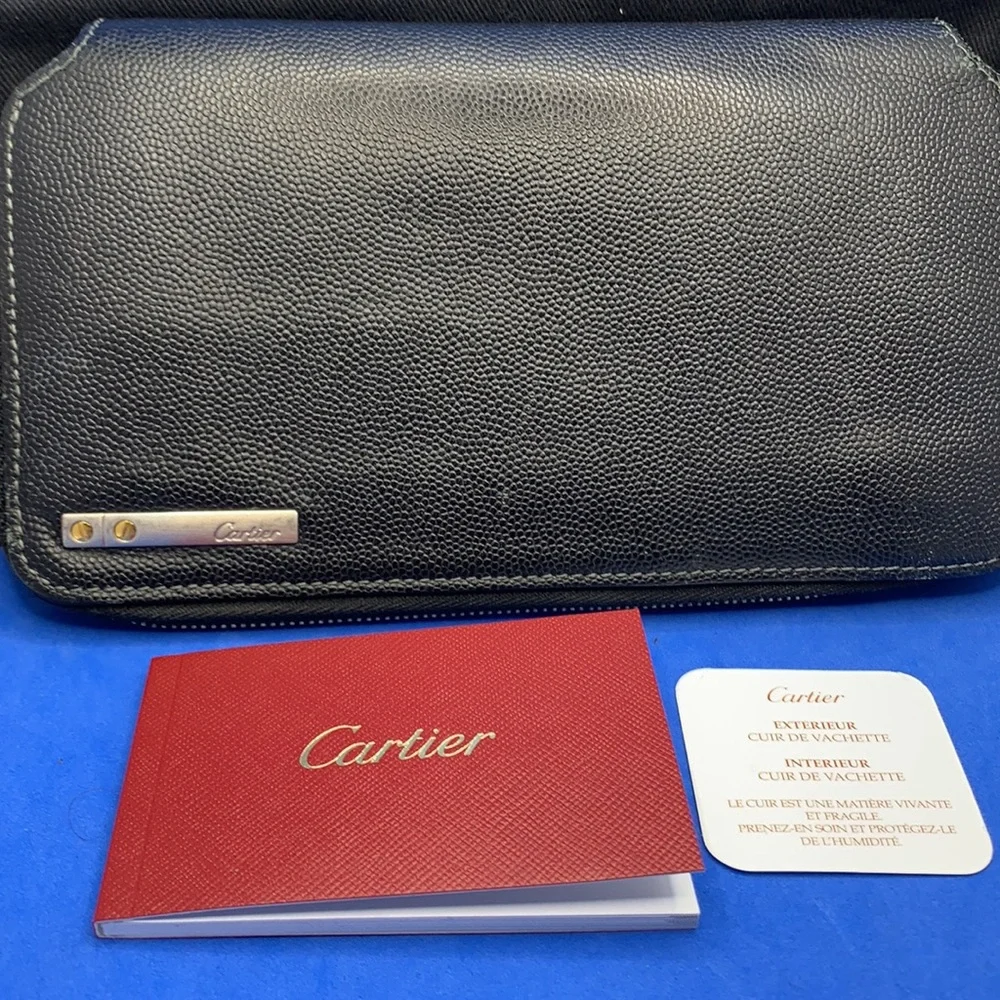 Cartier Santos‎ de Cartier Wallet Zipped grained leather wallet 8 ”x5.25” x1 ”
